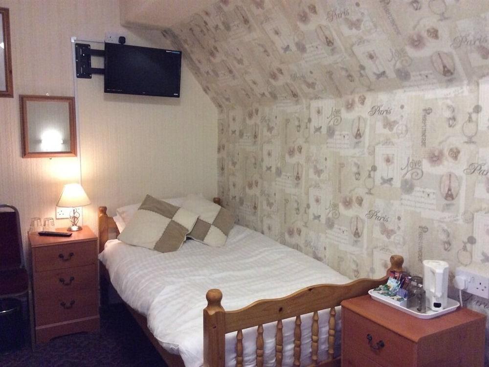 Beverley Dean - Children Over 5 Years Welcome - Continental Breakfast Frühstückspension 3*