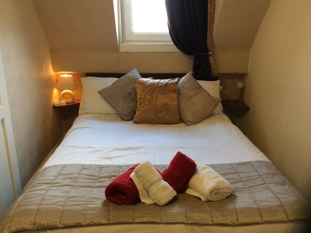 Frühstückspension Beverley Dean - Children Over 5 Years Welcome - Continental Breakfast 3*