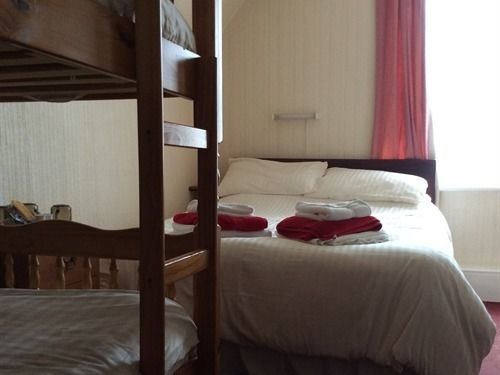 Bed & Breakfast Beverley Dean - Children Over 5 Years Welcome - Continental Breakfast Blackpool